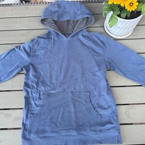 Bundle of boys tops, Gap, Lands End, Tommy Bahama, Cat and Jack. Good condition.